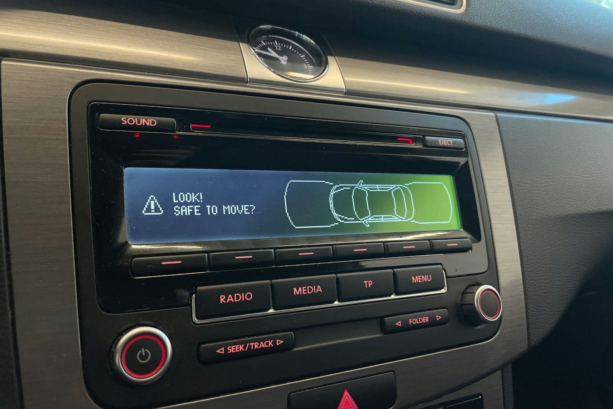 musta Volkswagen Passat 2014 kuva 19.