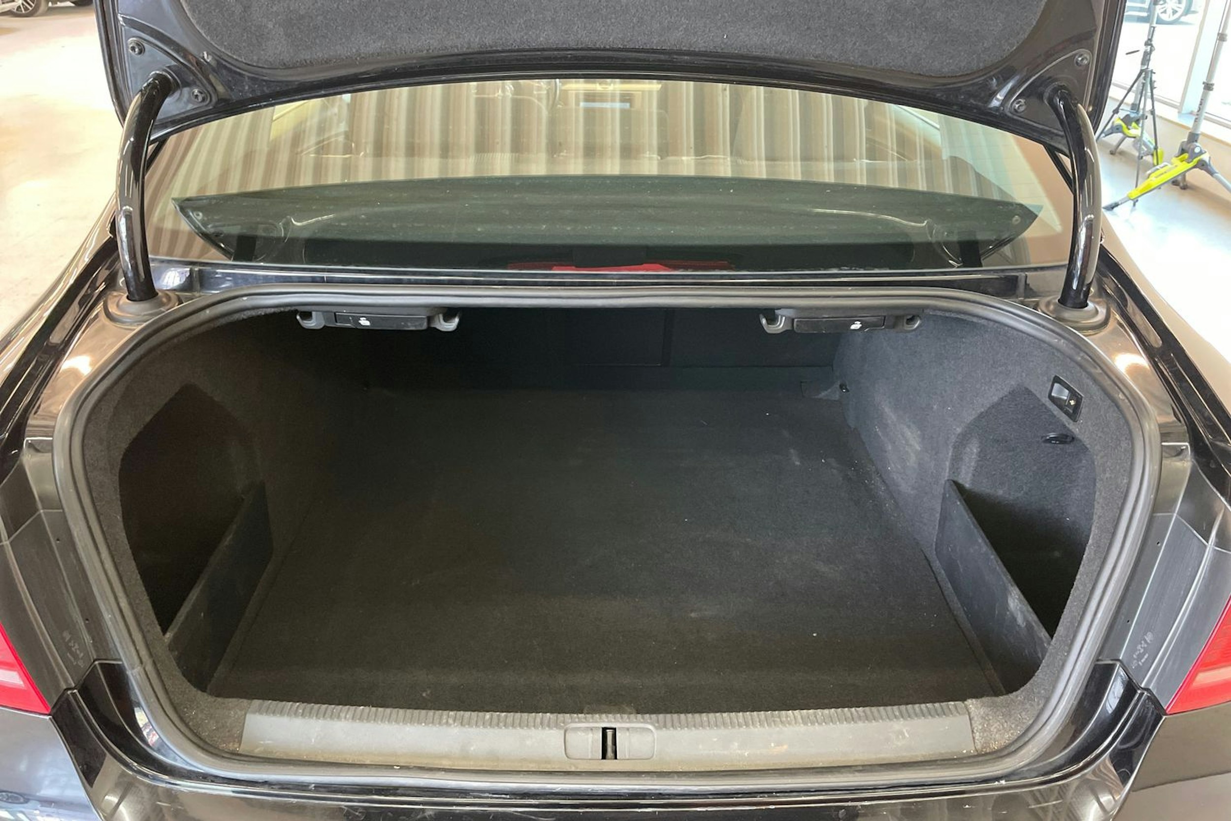 musta Volkswagen Passat 2014 kuva 22.