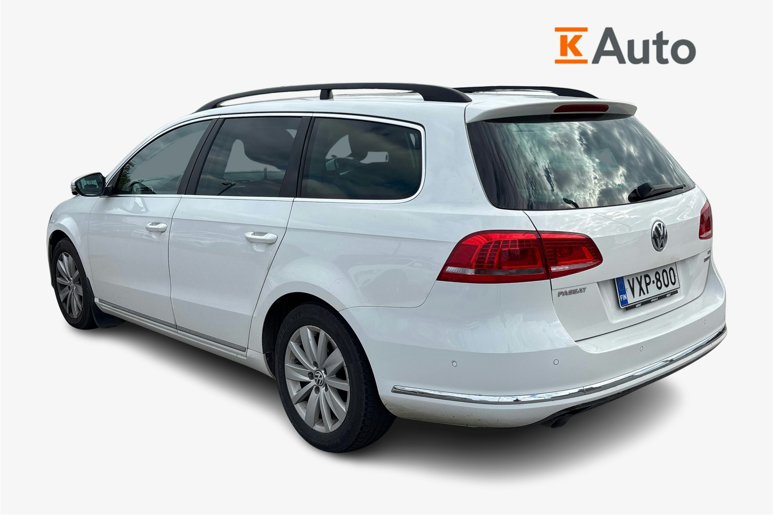 valkoinen Volkswagen Passat 2014 kuva 2.