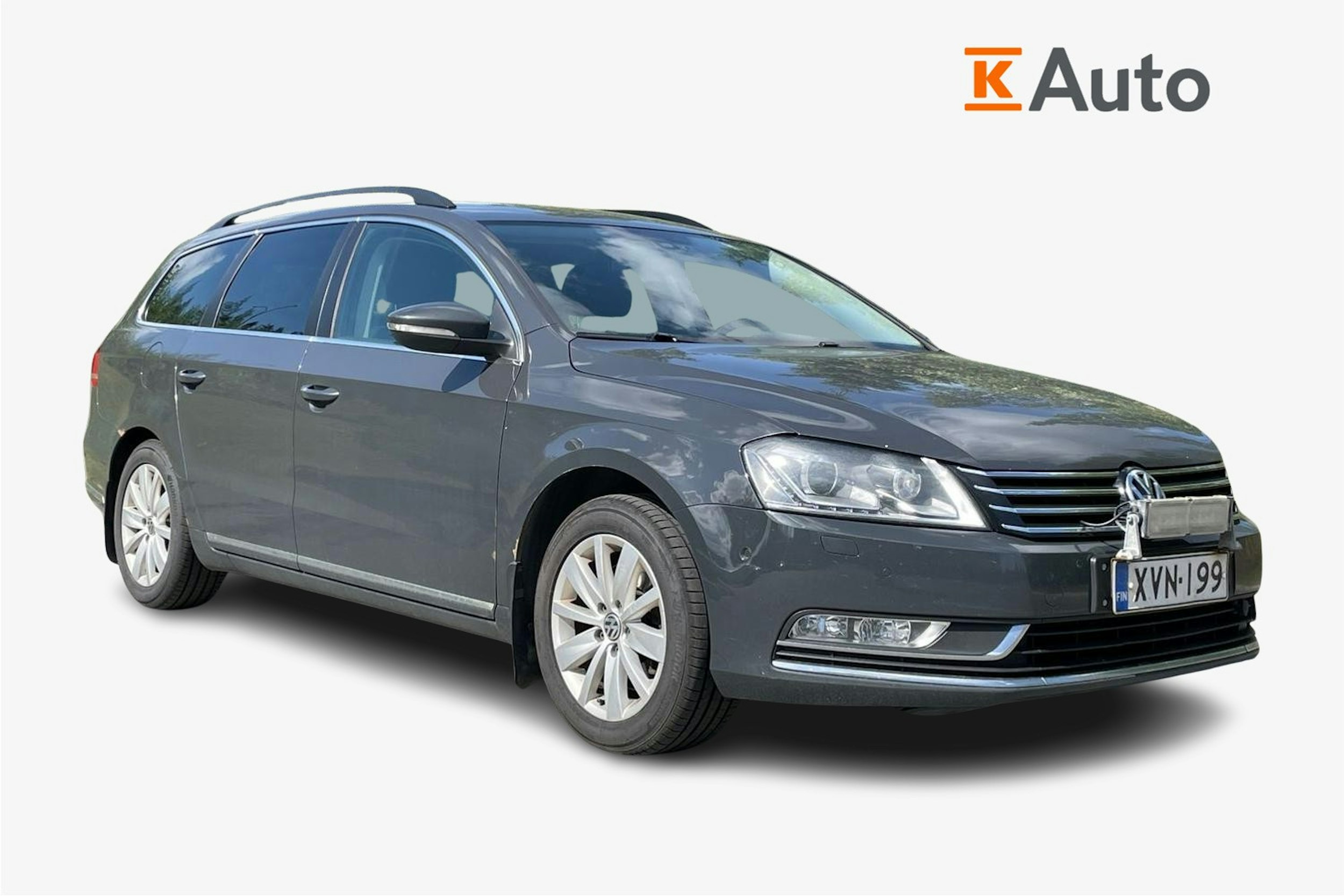 harmaa Volkswagen Passat 2014 kuva 1.