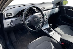 harmaa Volkswagen Passat 2014 kuva 7.