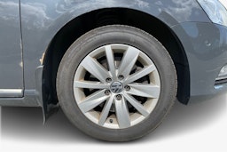 harmaa Volkswagen Passat 2014 kuva 11.