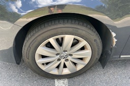 harmaa Volkswagen Passat 2014 kuva 21.