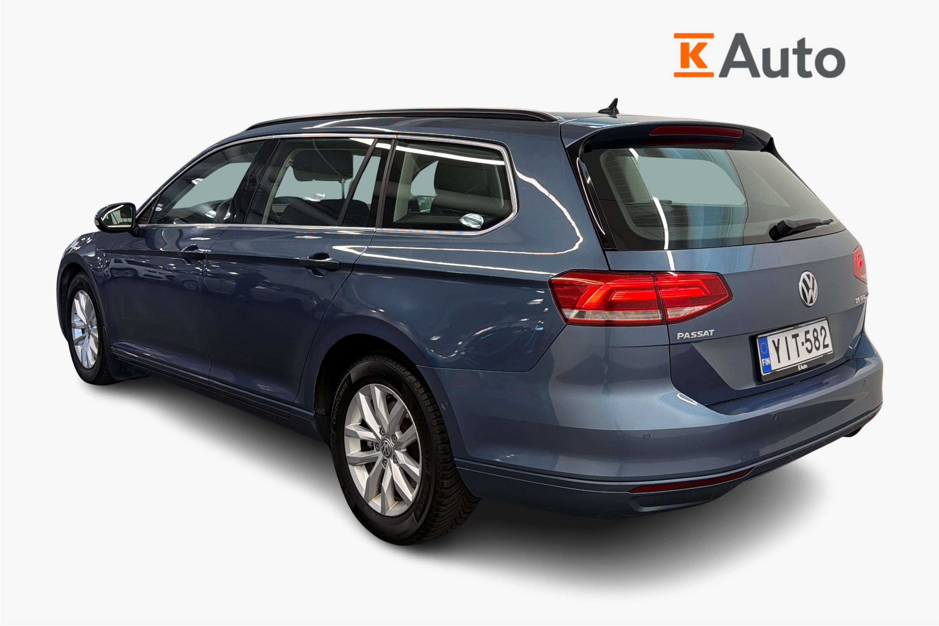 Volkswagen Passat 2015, photo 2/28