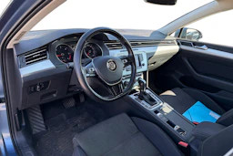 sininen Volkswagen Passat 2014 kuva 3.