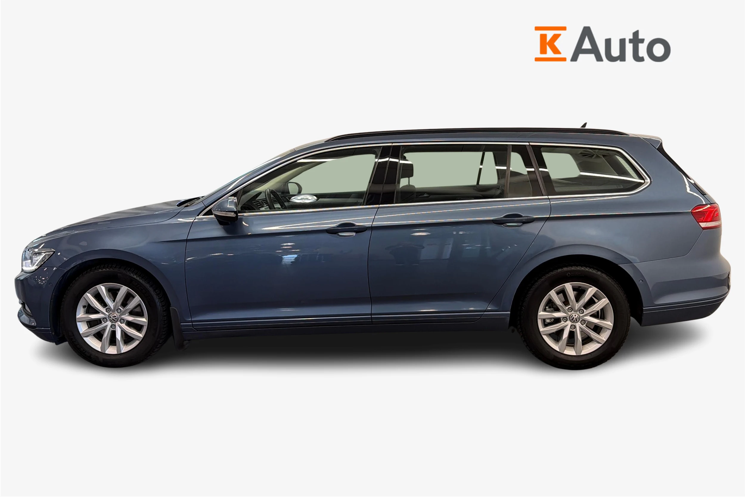 sininen Volkswagen Passat 2015 kuva 5.