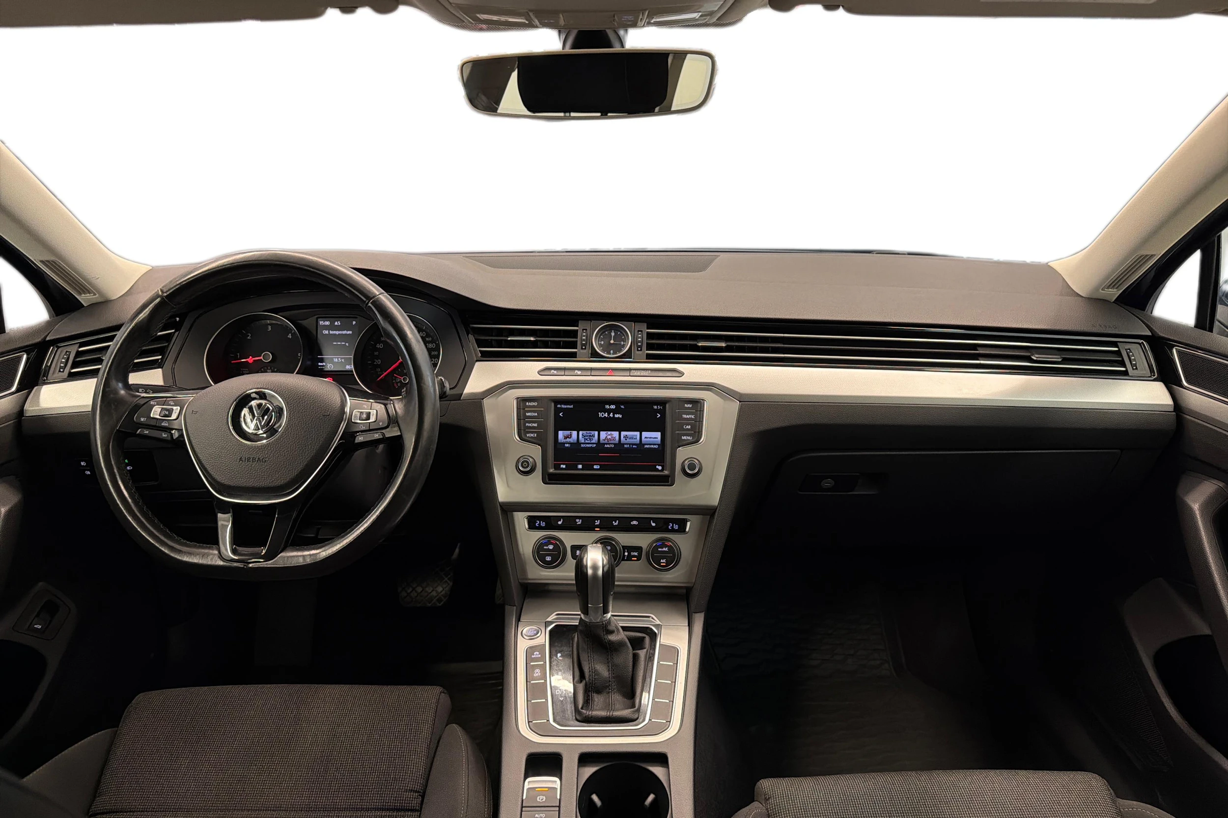 sininen Volkswagen Passat 2015 kuva 7.