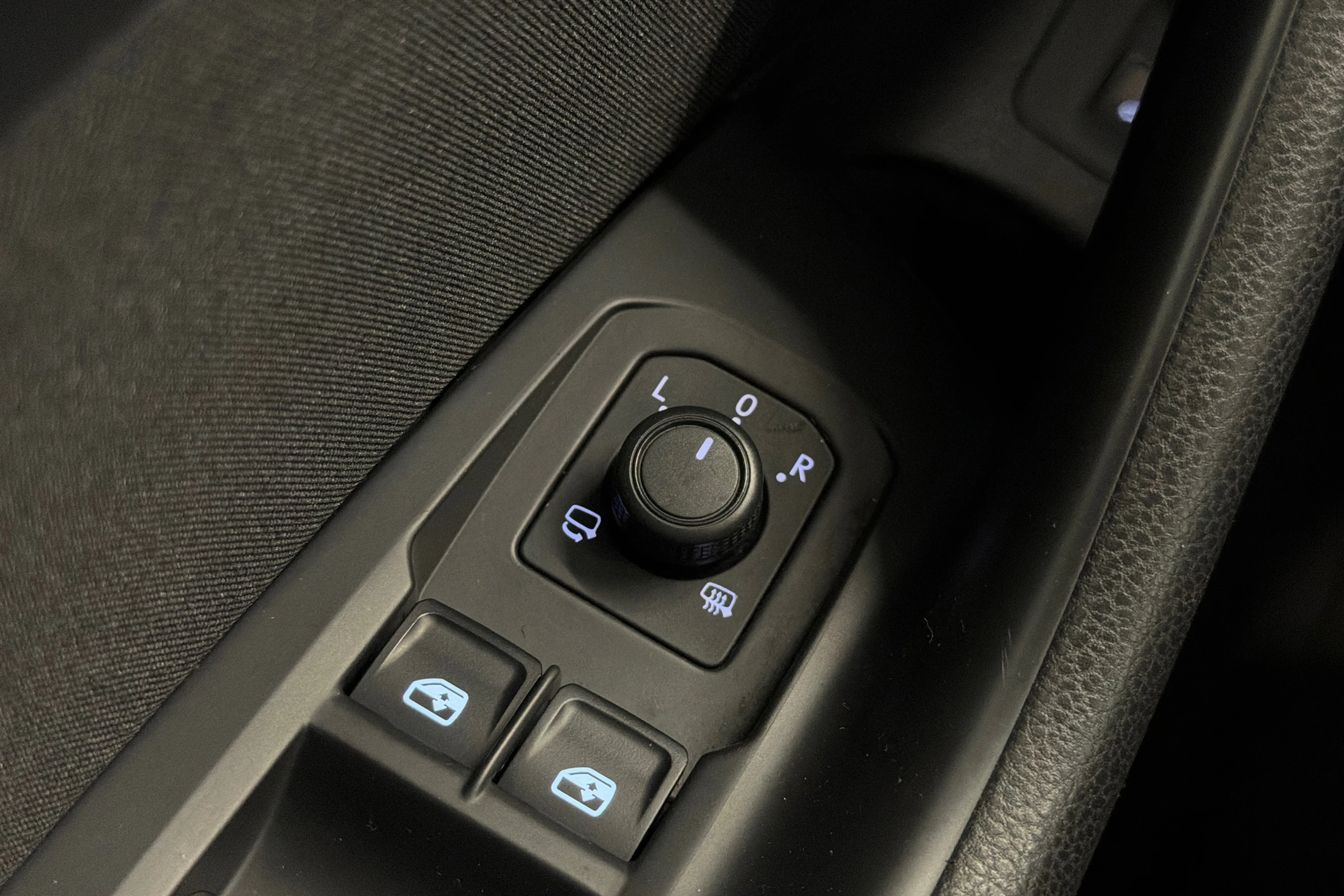 sininen Volkswagen Passat 2015 kuva 21.
