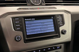 sininen Volkswagen Passat 2015 kuva 26.