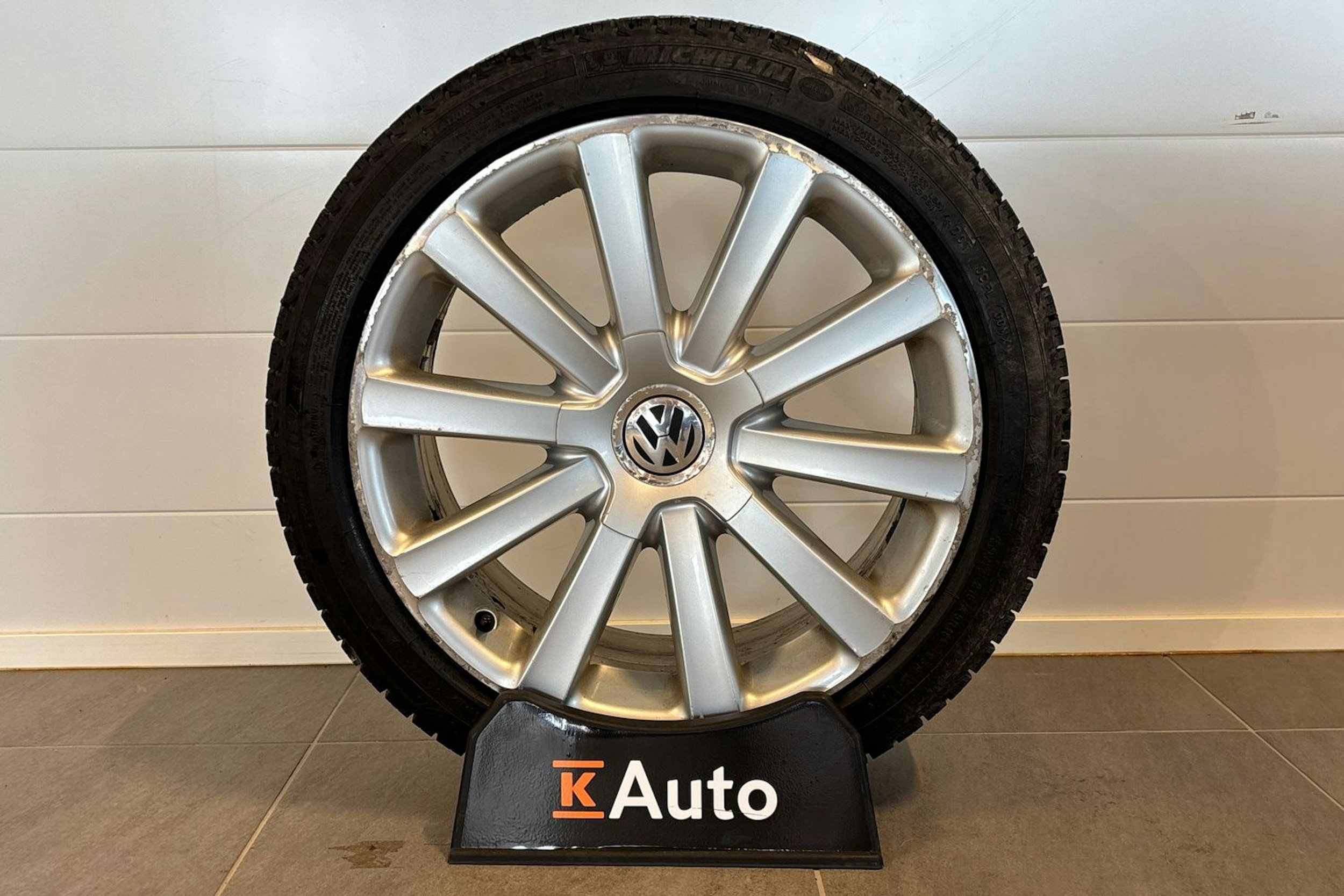 Musta Volkswagen PASSAT 2014 kuva 13.