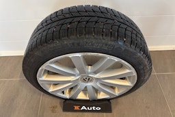 Musta Volkswagen PASSAT 2014 kuva 14.