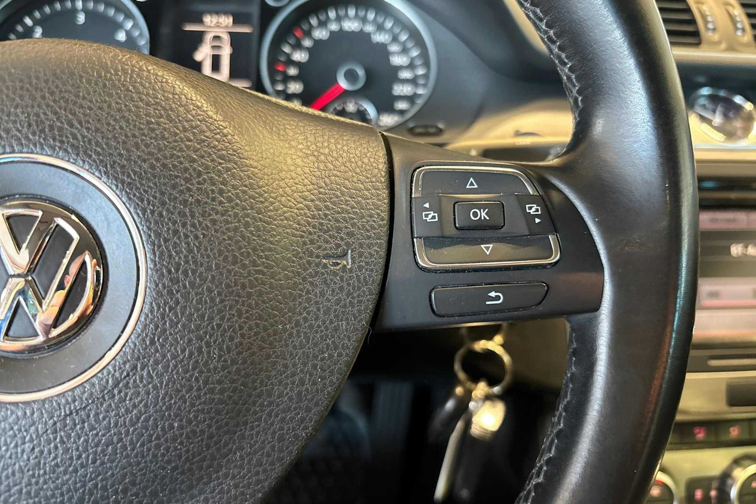 Musta Volkswagen PASSAT 2014 kuva 20.