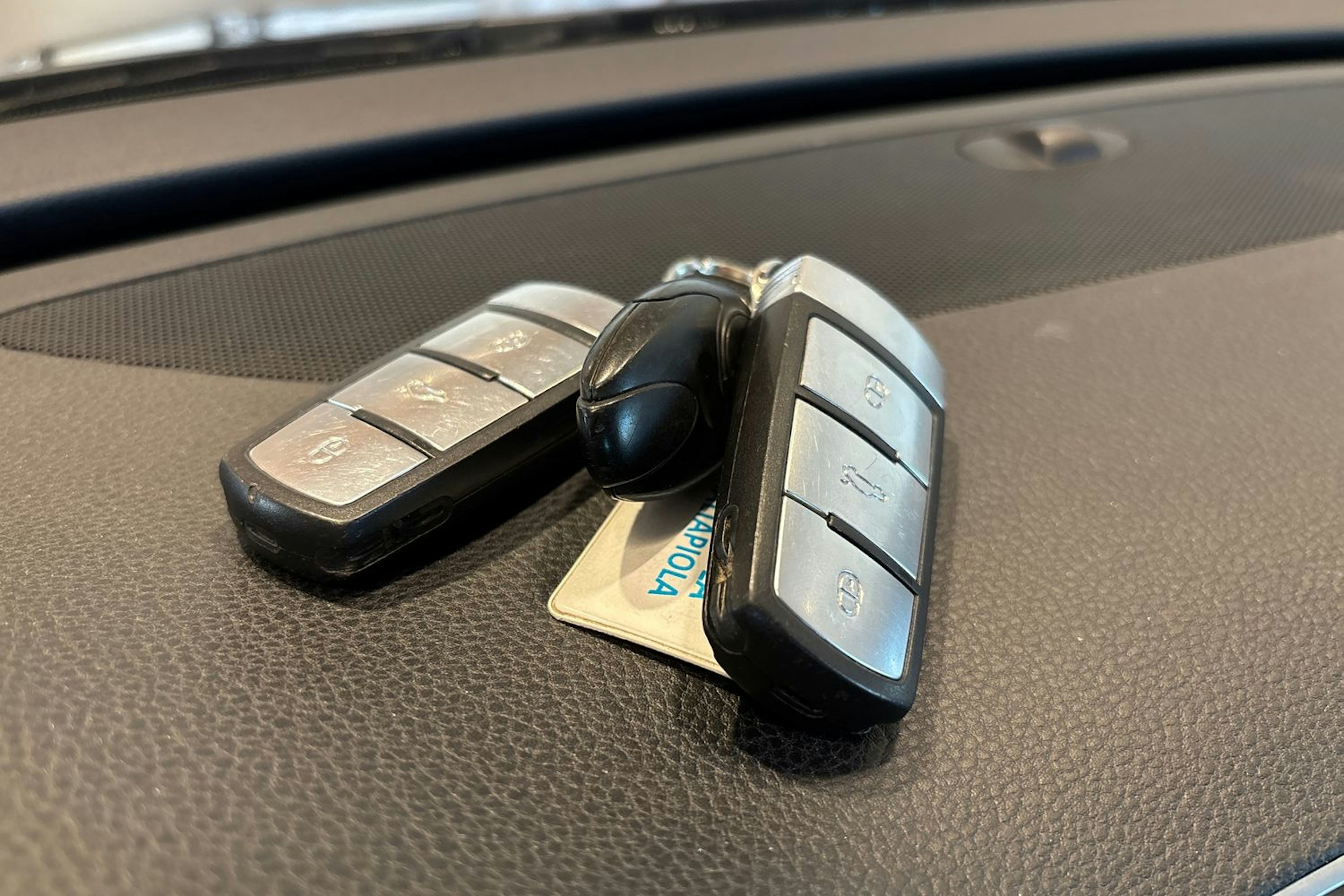 Musta Volkswagen PASSAT 2014 kuva 22.