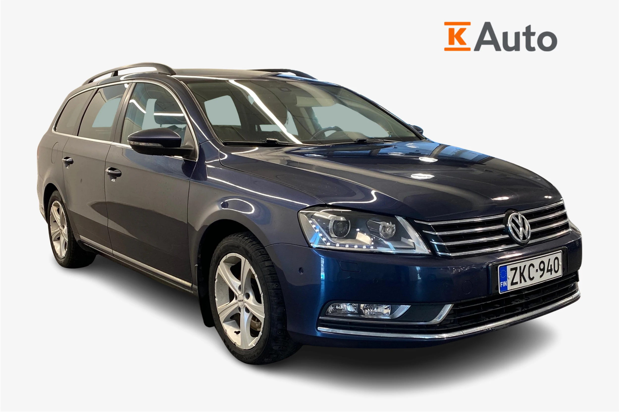 Sininen Volkswagen PASSAT 2014 kuva 1.