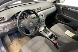 Sininen Volkswagen PASSAT 2014 kuva 6.