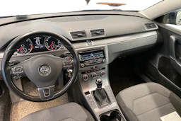 Sininen Volkswagen PASSAT 2014 kuva 7.