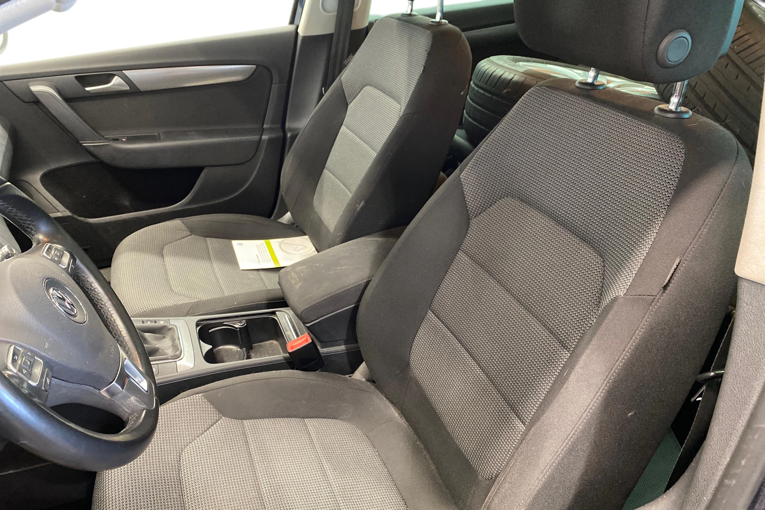 Sininen Volkswagen PASSAT 2014 kuva 8.