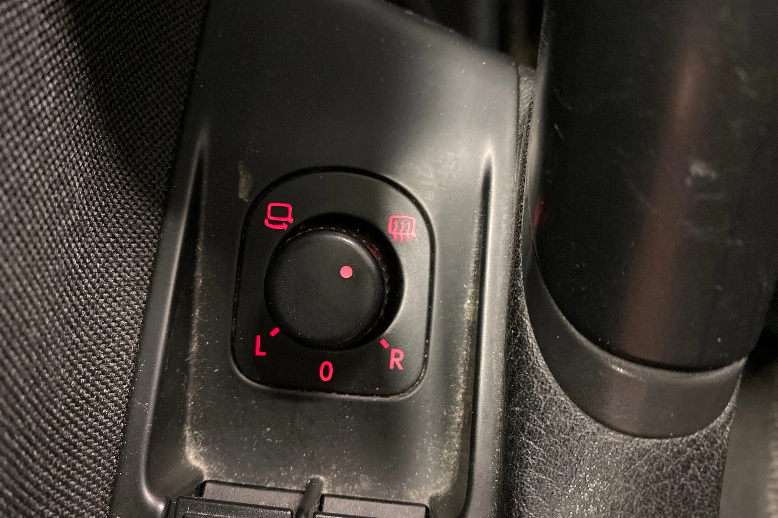 Sininen Volkswagen PASSAT 2014 kuva 17.