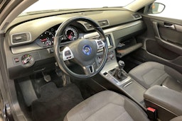 Musta Volkswagen PASSAT 2014 kuva 6.