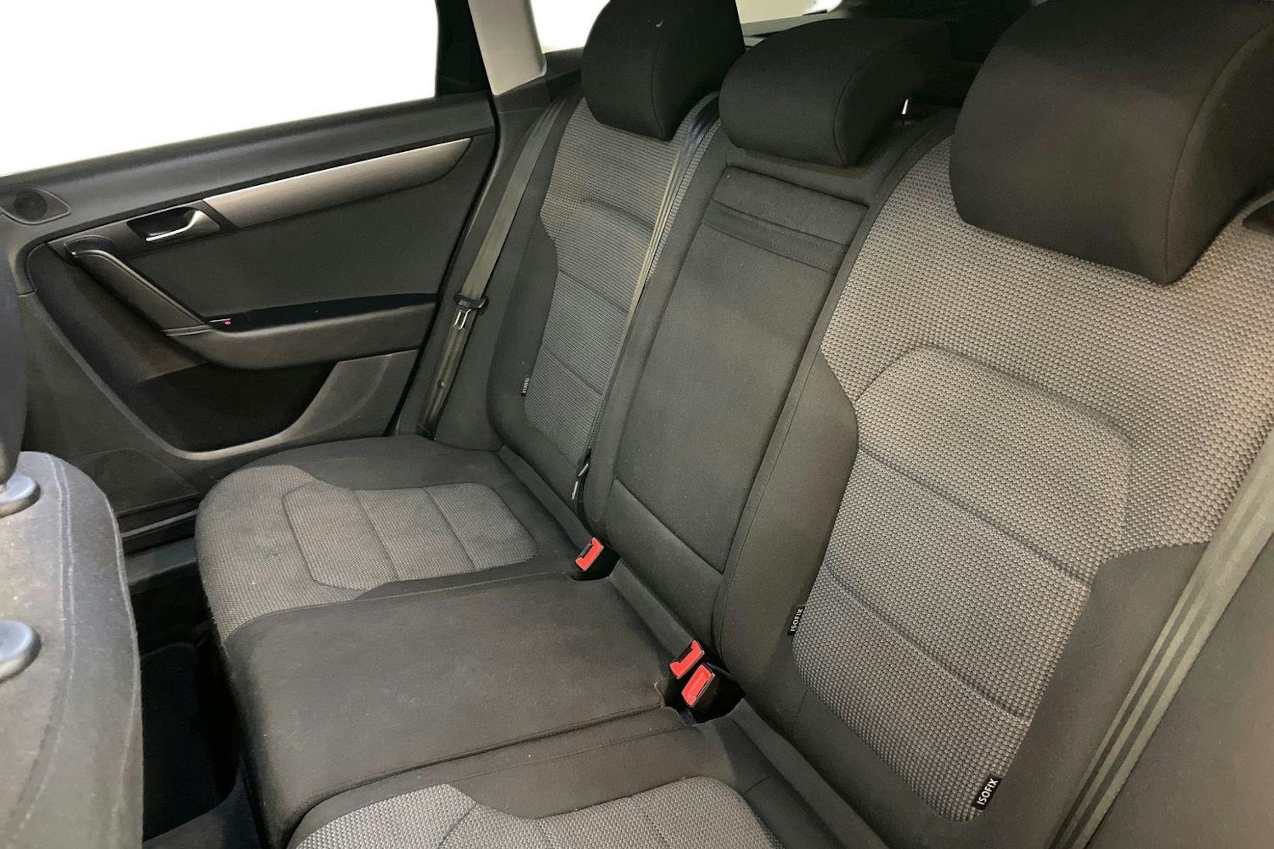 Musta Volkswagen PASSAT 2014 kuva 8.