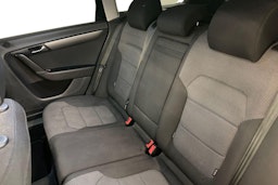 Musta Volkswagen PASSAT 2014 kuva 8.