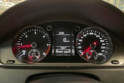 Musta Volkswagen PASSAT 2014 kuva 11.