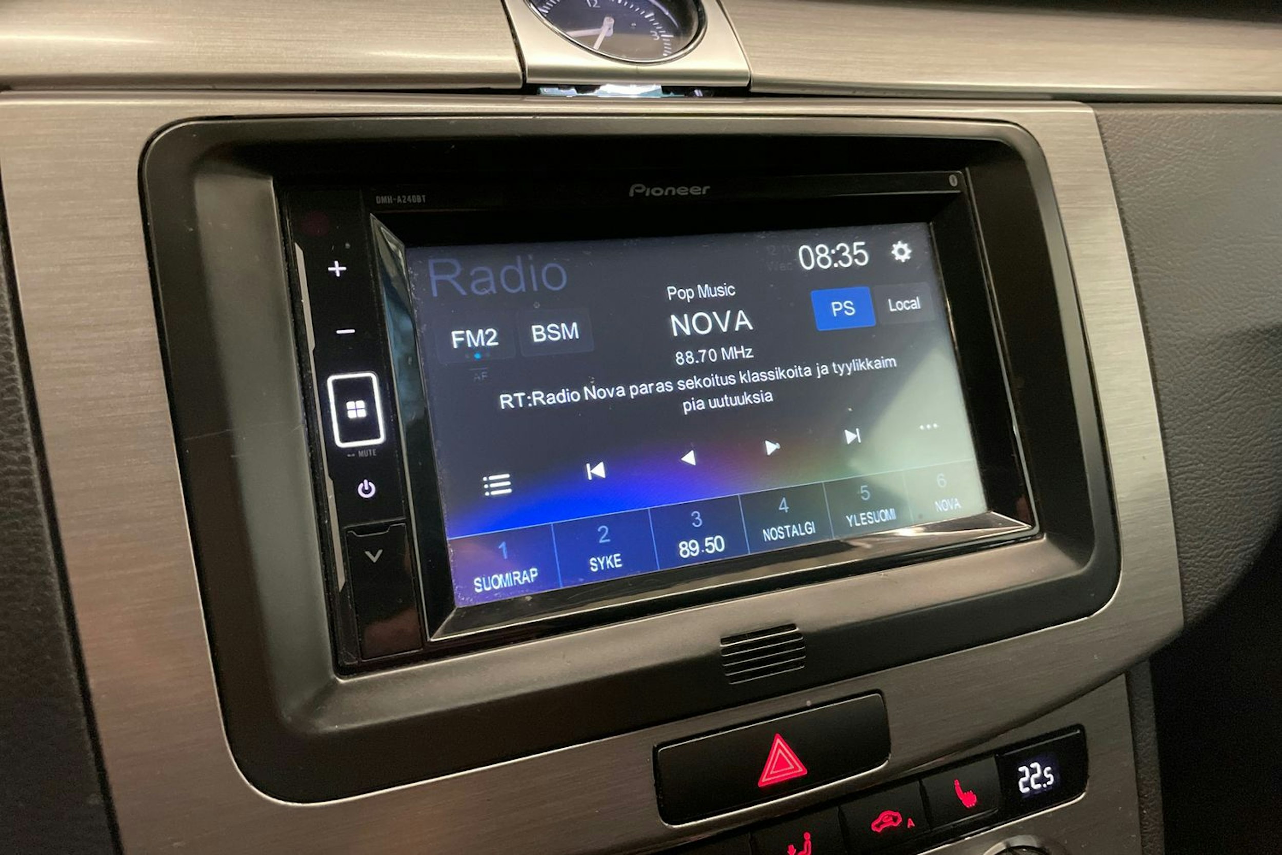 Musta Volkswagen PASSAT 2014 kuva 15.