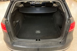 Musta Volkswagen PASSAT 2014 kuva 17.