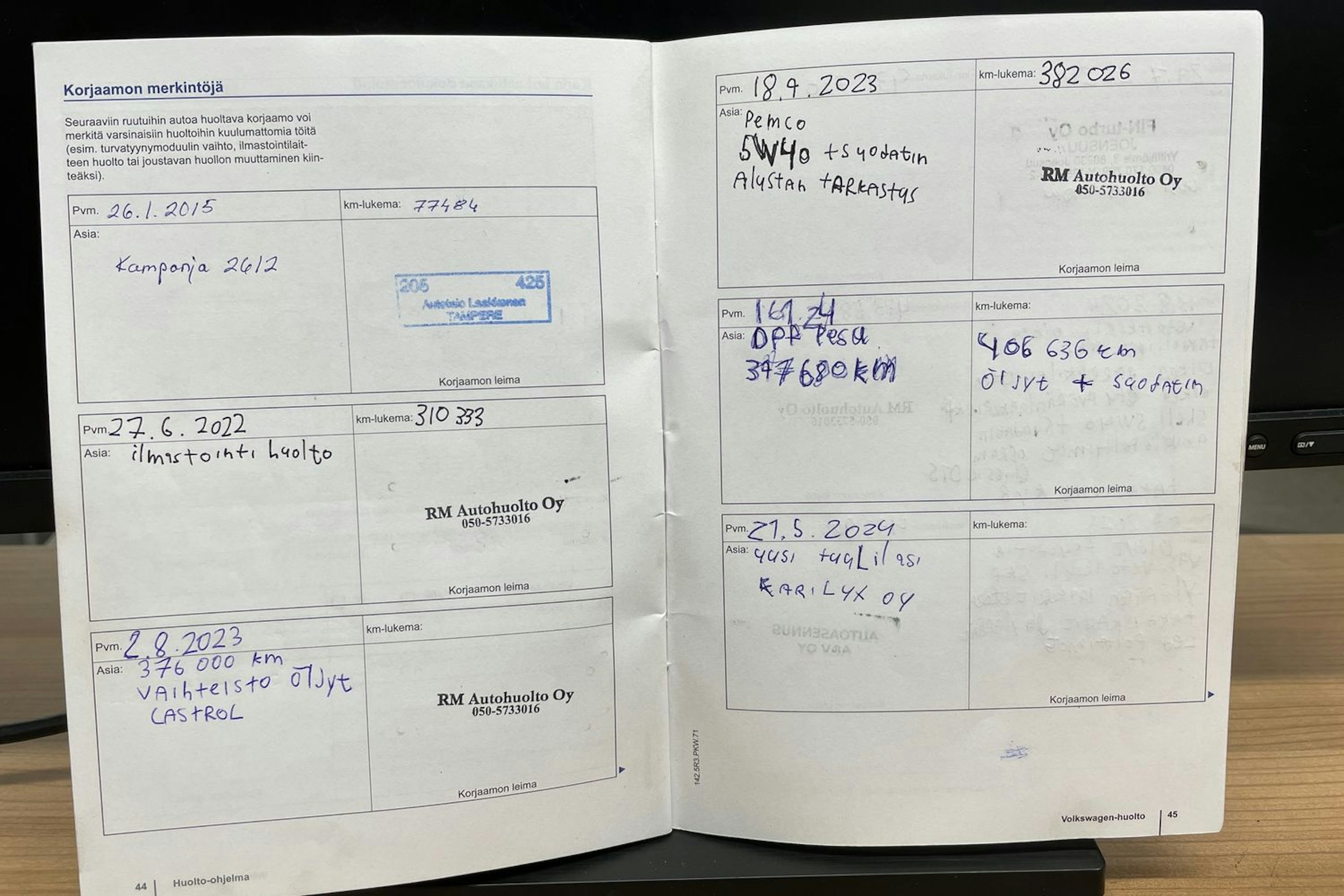 Musta Volkswagen PASSAT 2014 kuva 25.