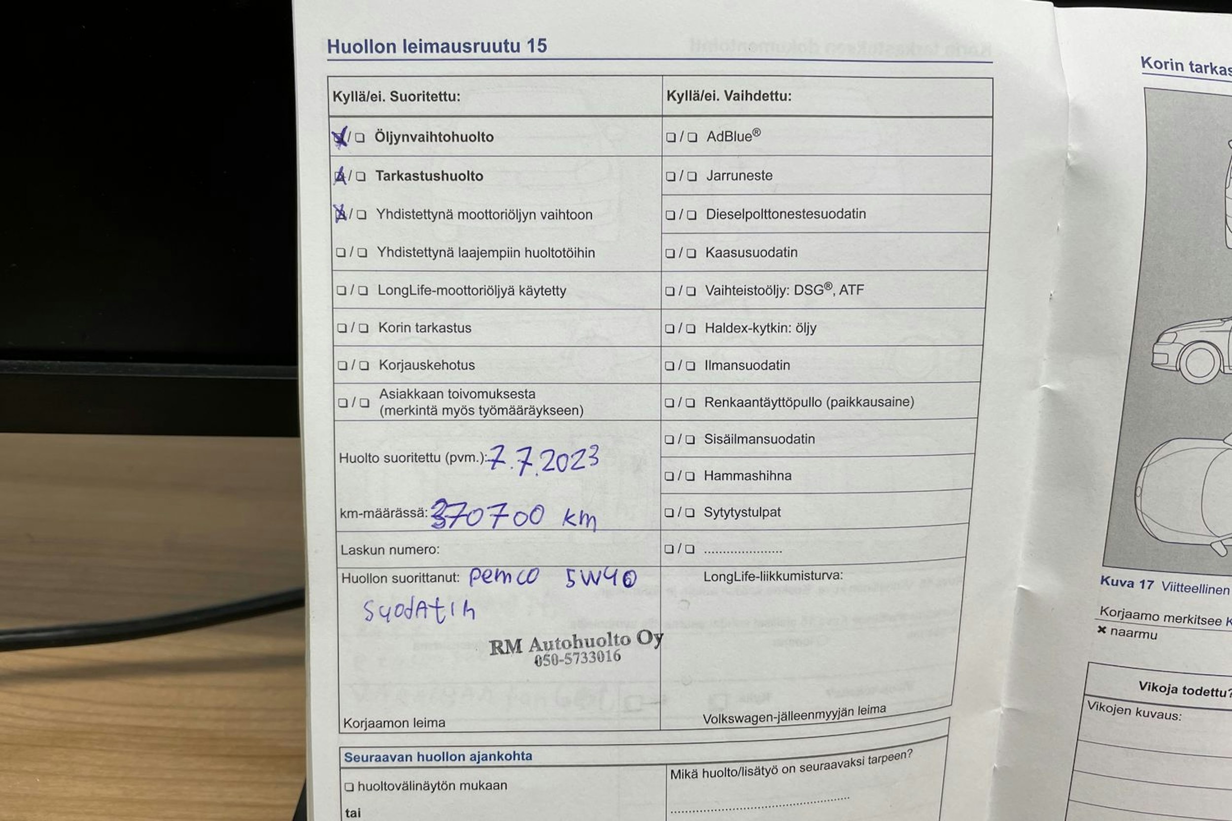 Musta Volkswagen PASSAT 2014 kuva 30.