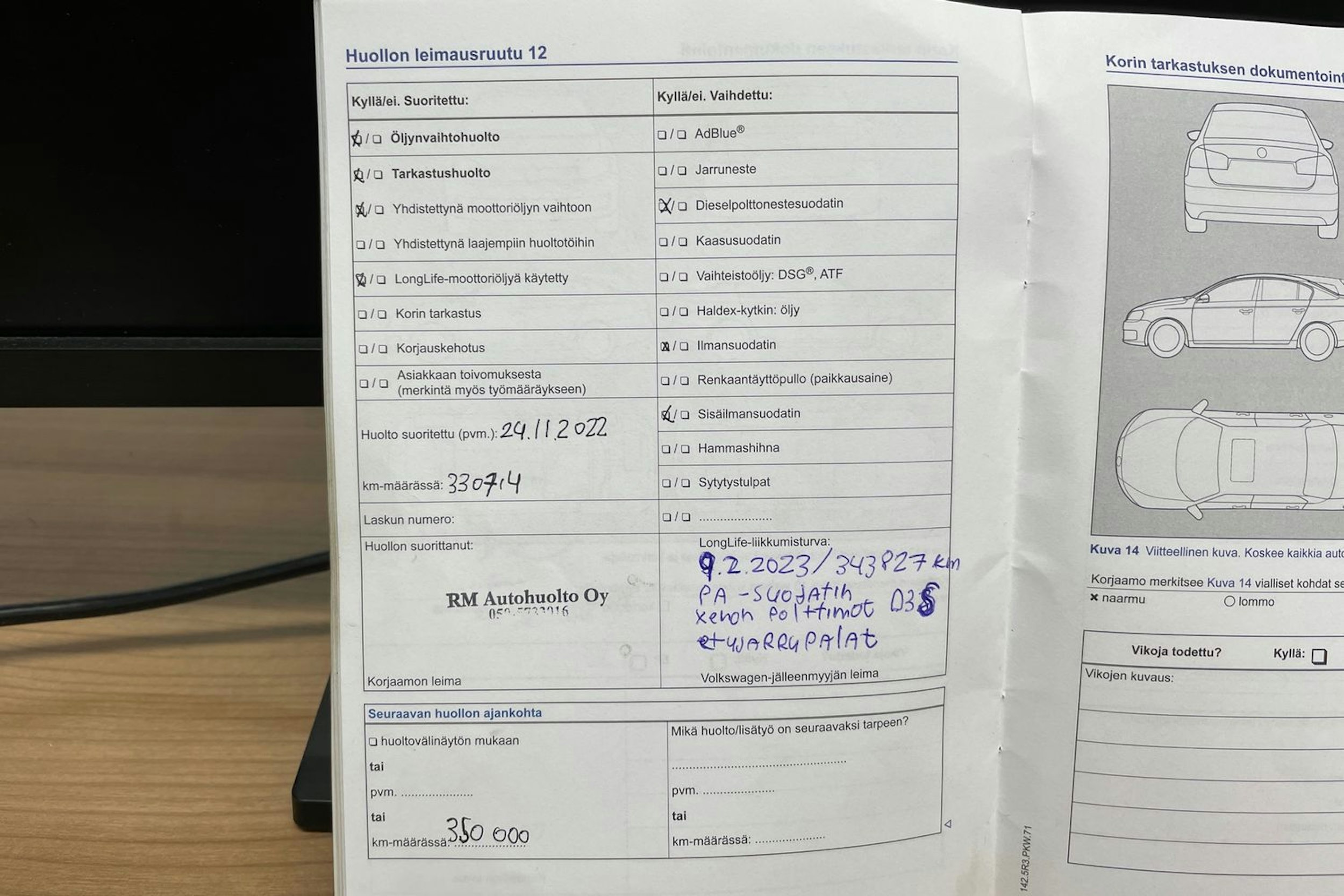 Musta Volkswagen PASSAT 2014 kuva 33.