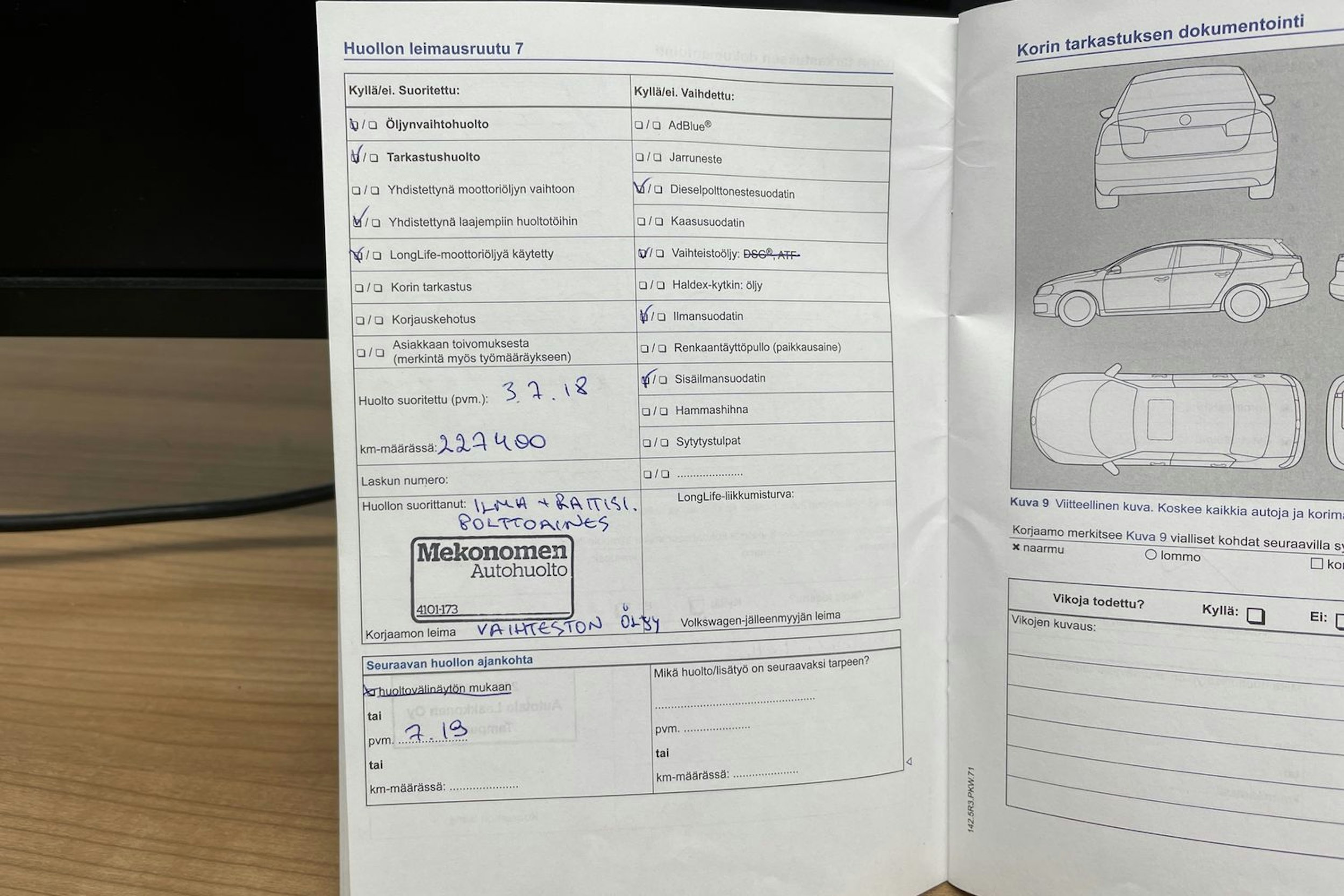 Musta Volkswagen PASSAT 2014 kuva 38.