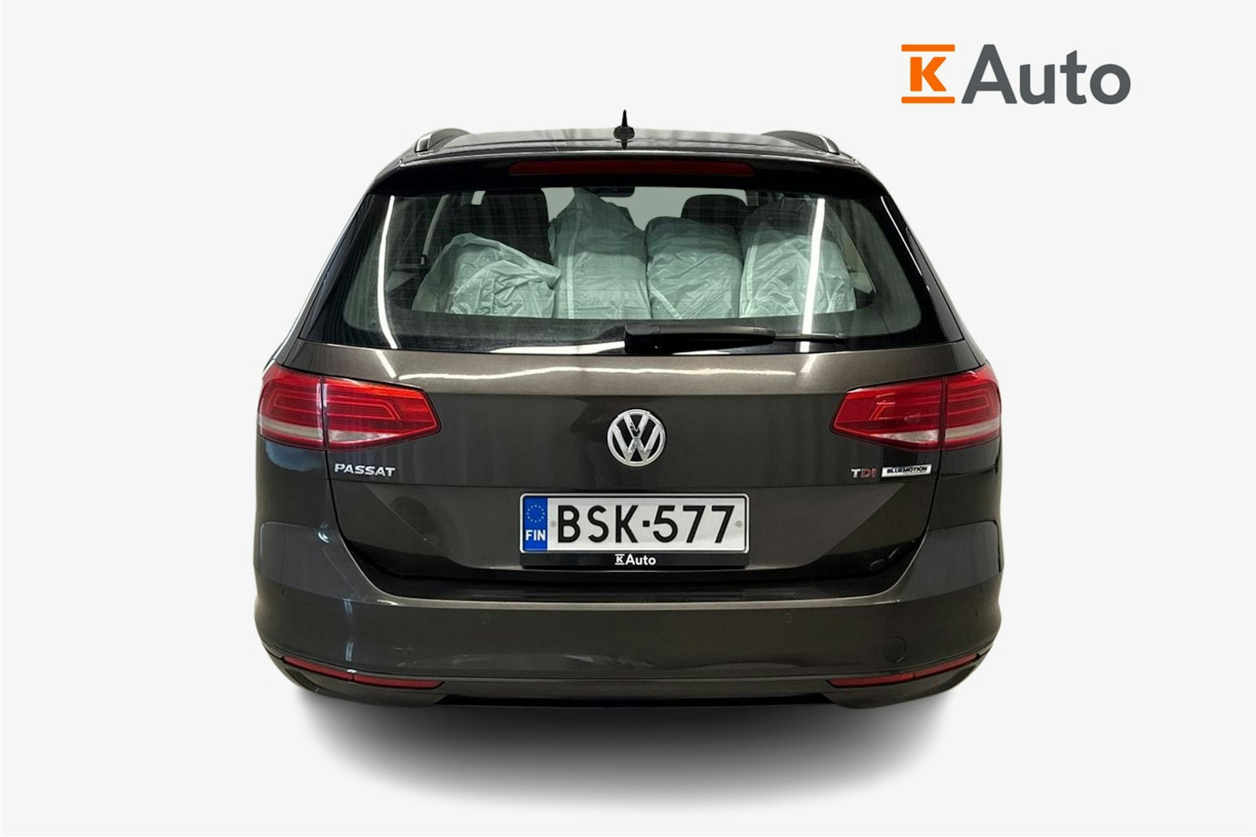 ruskea (beige) Volkswagen Passat 2015 kuva 3.