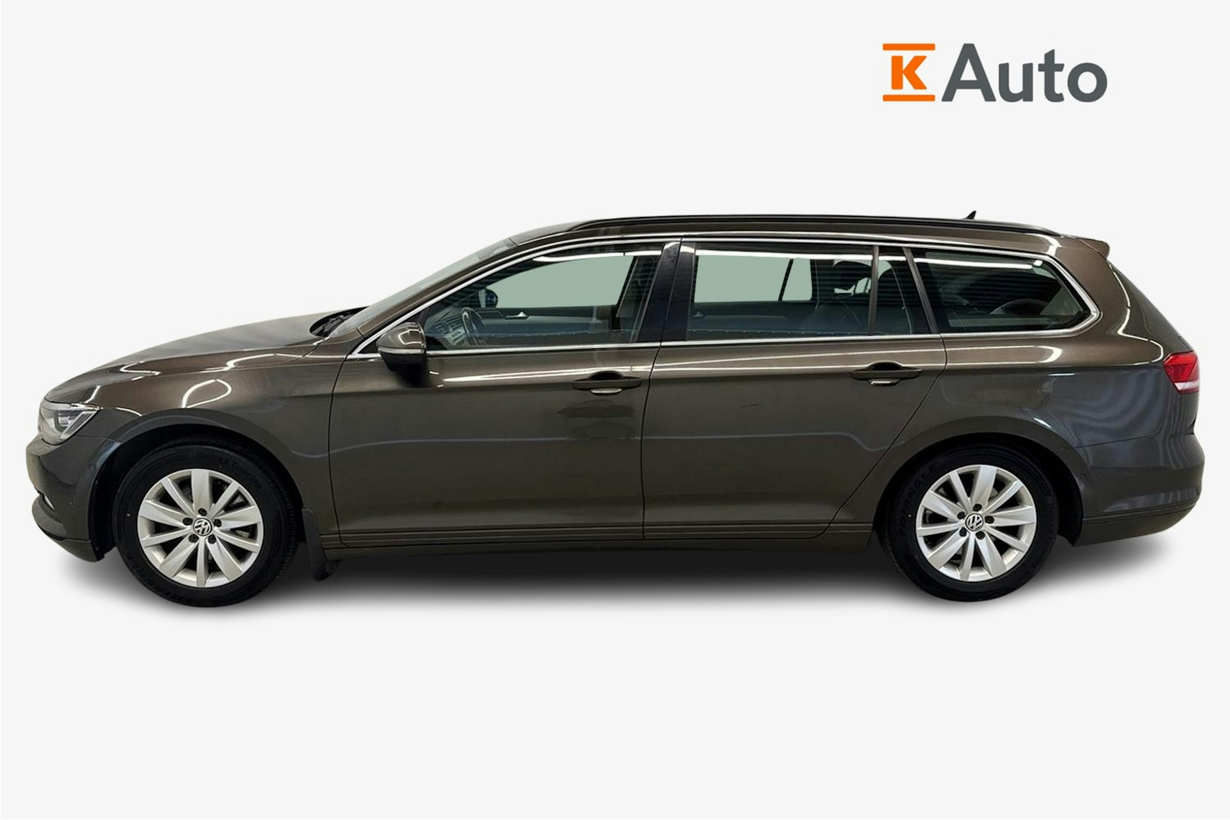 ruskea (beige) Volkswagen Passat 2015 kuva 6.