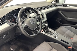 ruskea (beige) Volkswagen Passat 2015 kuva 7.