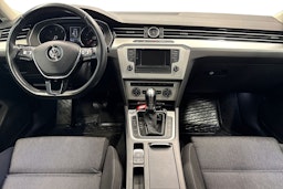 ruskea (beige) Volkswagen Passat 2015 kuva 9.
