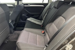 ruskea (beige) Volkswagen Passat 2015 kuva 10.