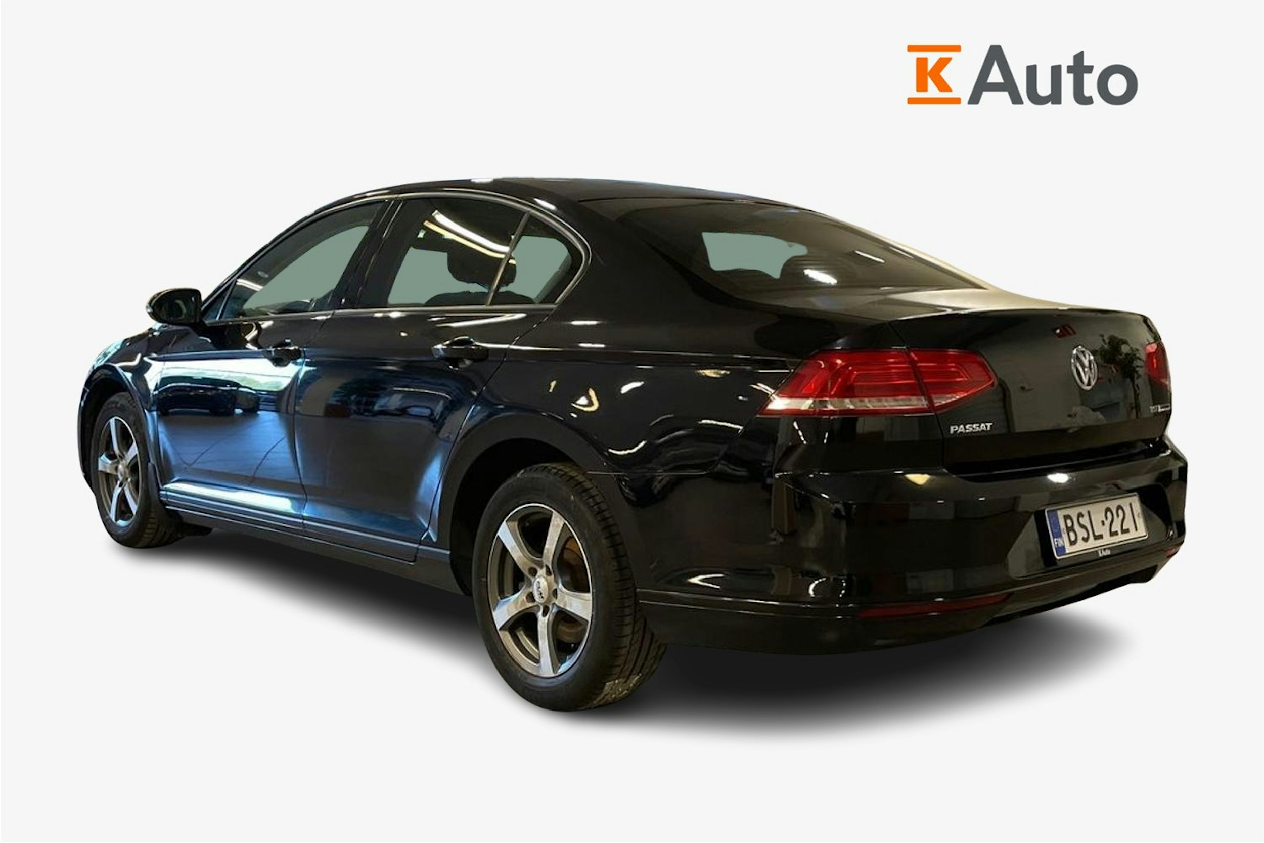 musta Volkswagen Passat 2015 kuva 2.