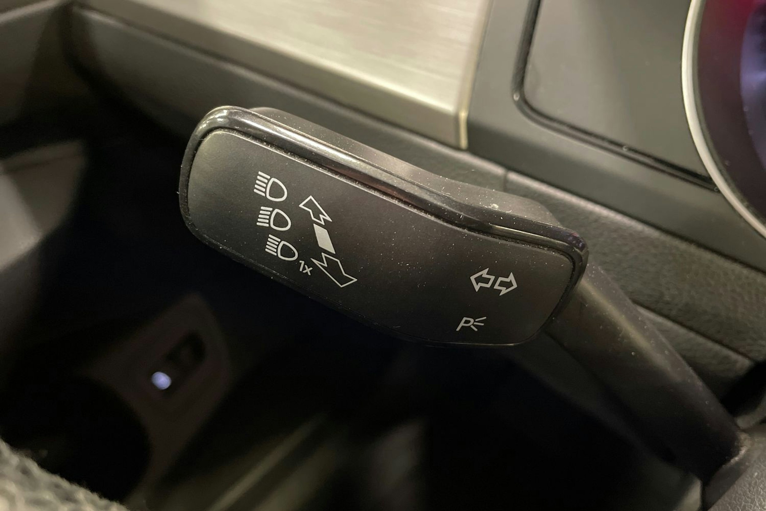 musta Volkswagen Passat 2015 kuva 17.
