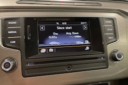musta Volkswagen Passat 2015 kuva 20.