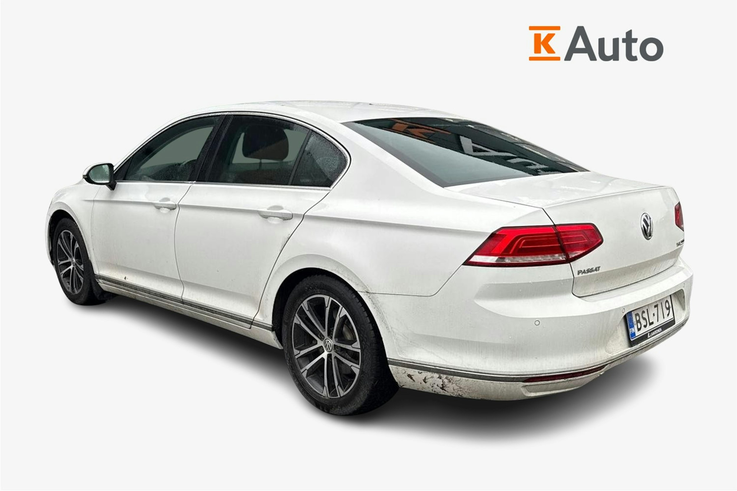 valkoinen Volkswagen Passat 2015 kuva 2.