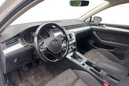 valkoinen Volkswagen Passat 2015 kuva 3.