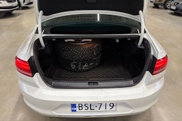 valkoinen Volkswagen Passat 2015 kuva 14.