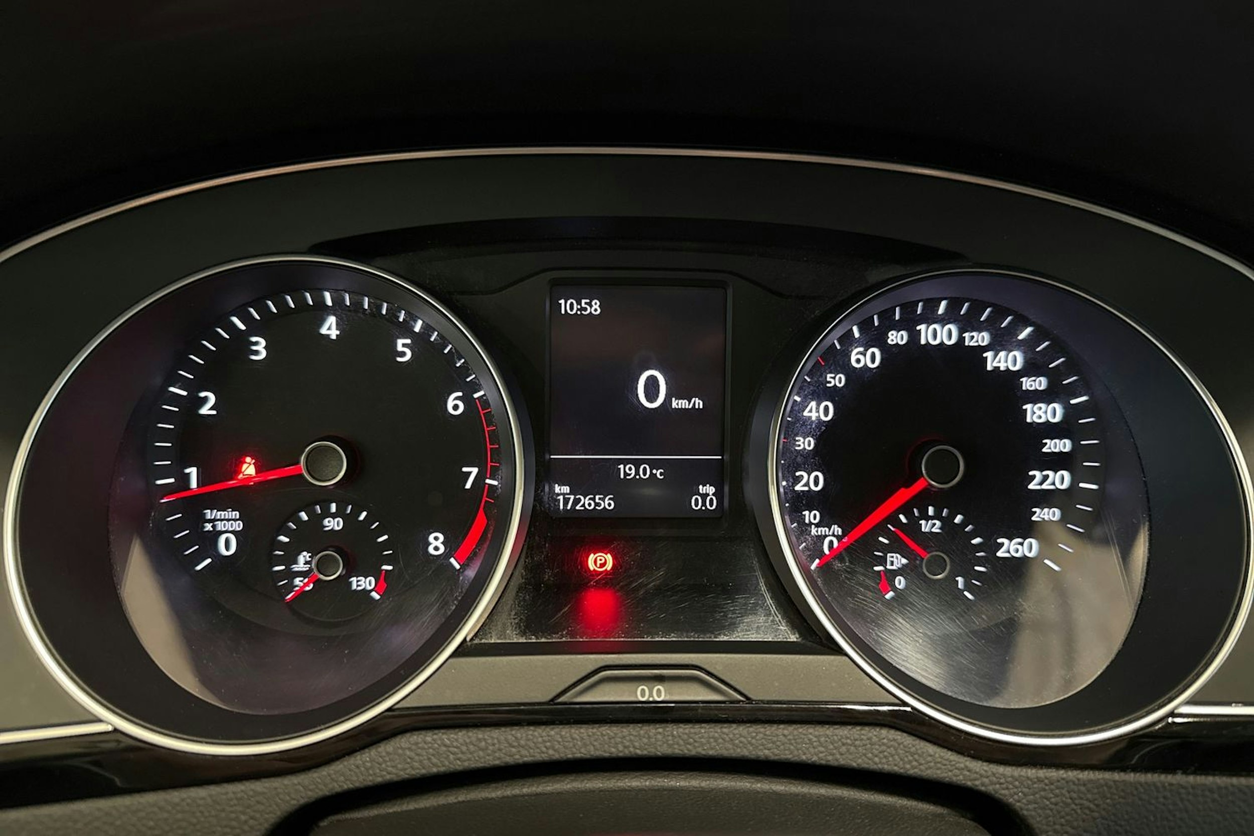 valkoinen Volkswagen Passat 2015 kuva 17.