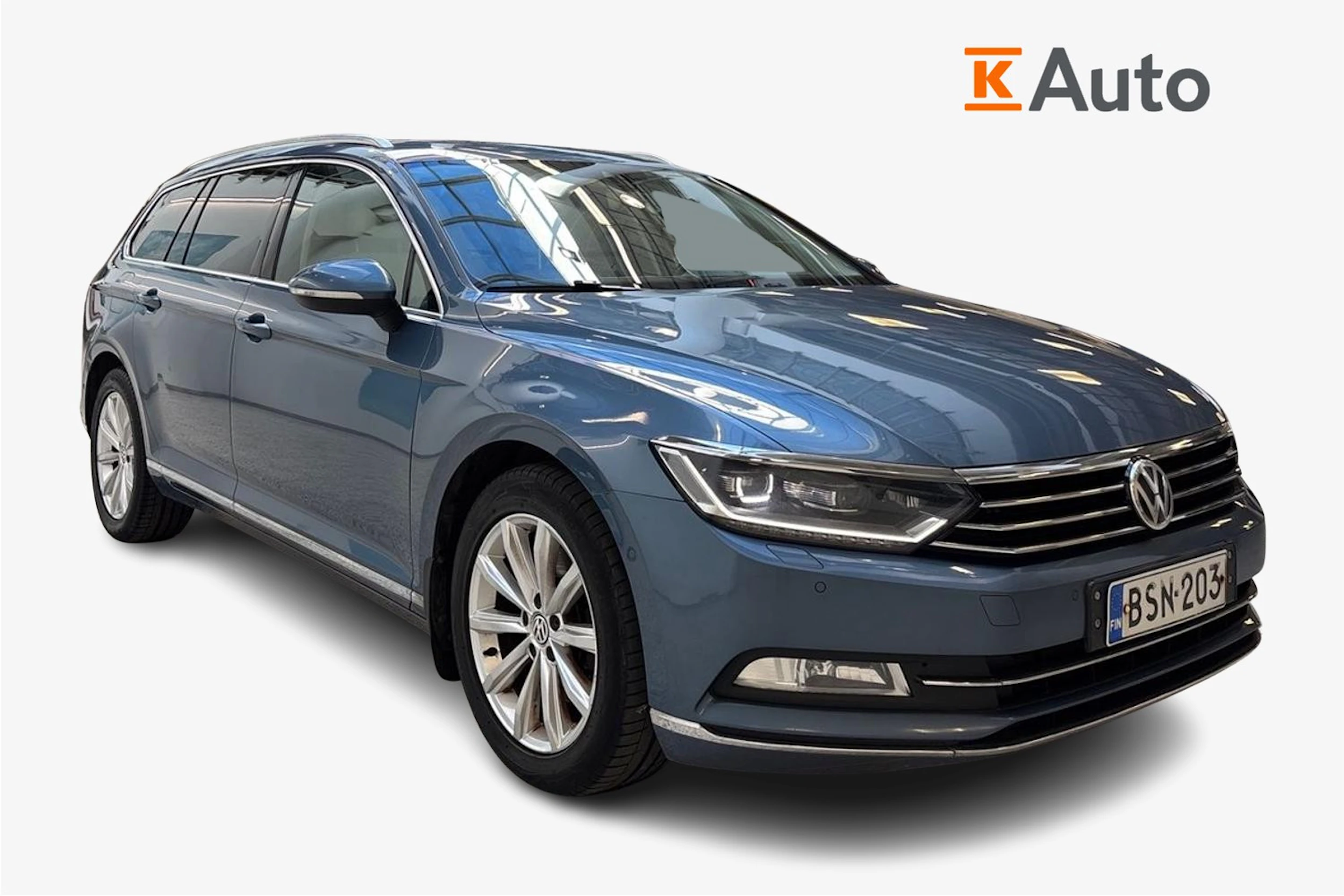sininen Volkswagen Passat 2015 kuva 1.