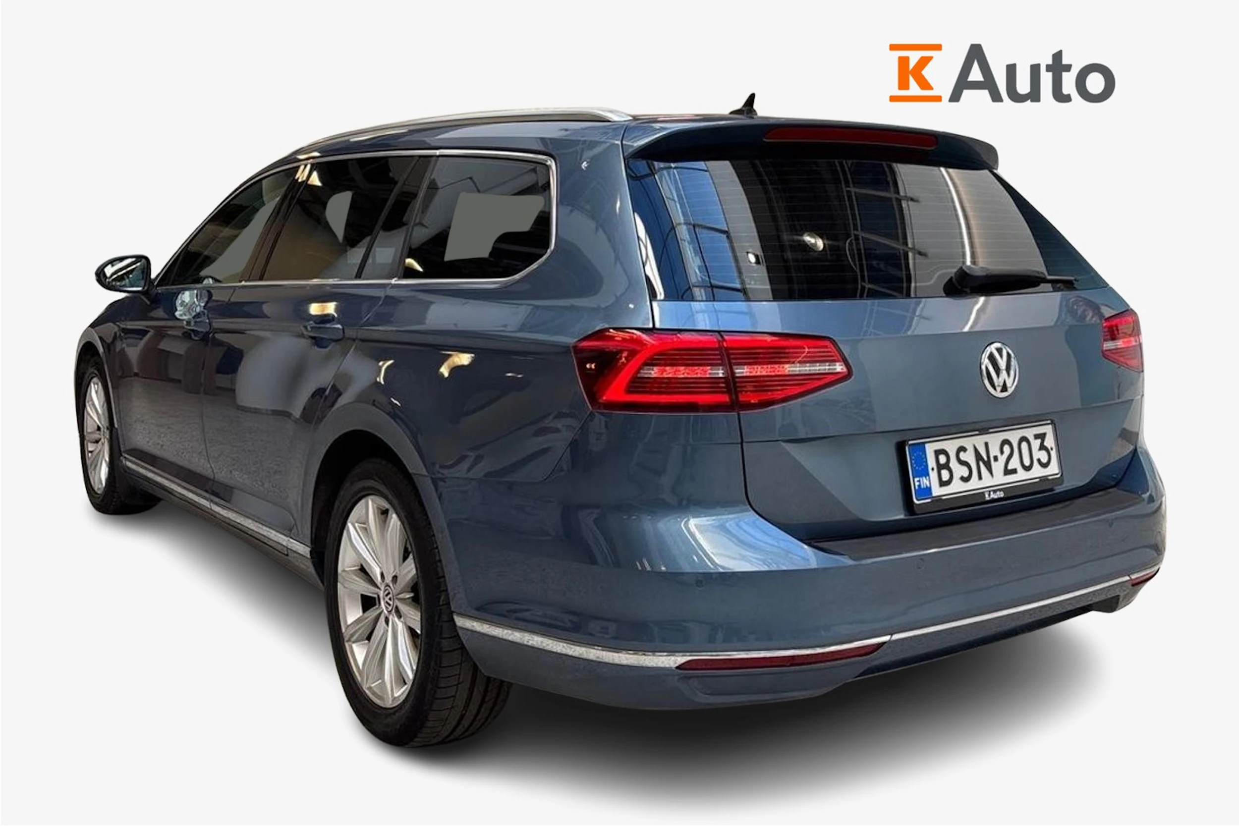 sininen Volkswagen Passat 2015 kuva 2.
