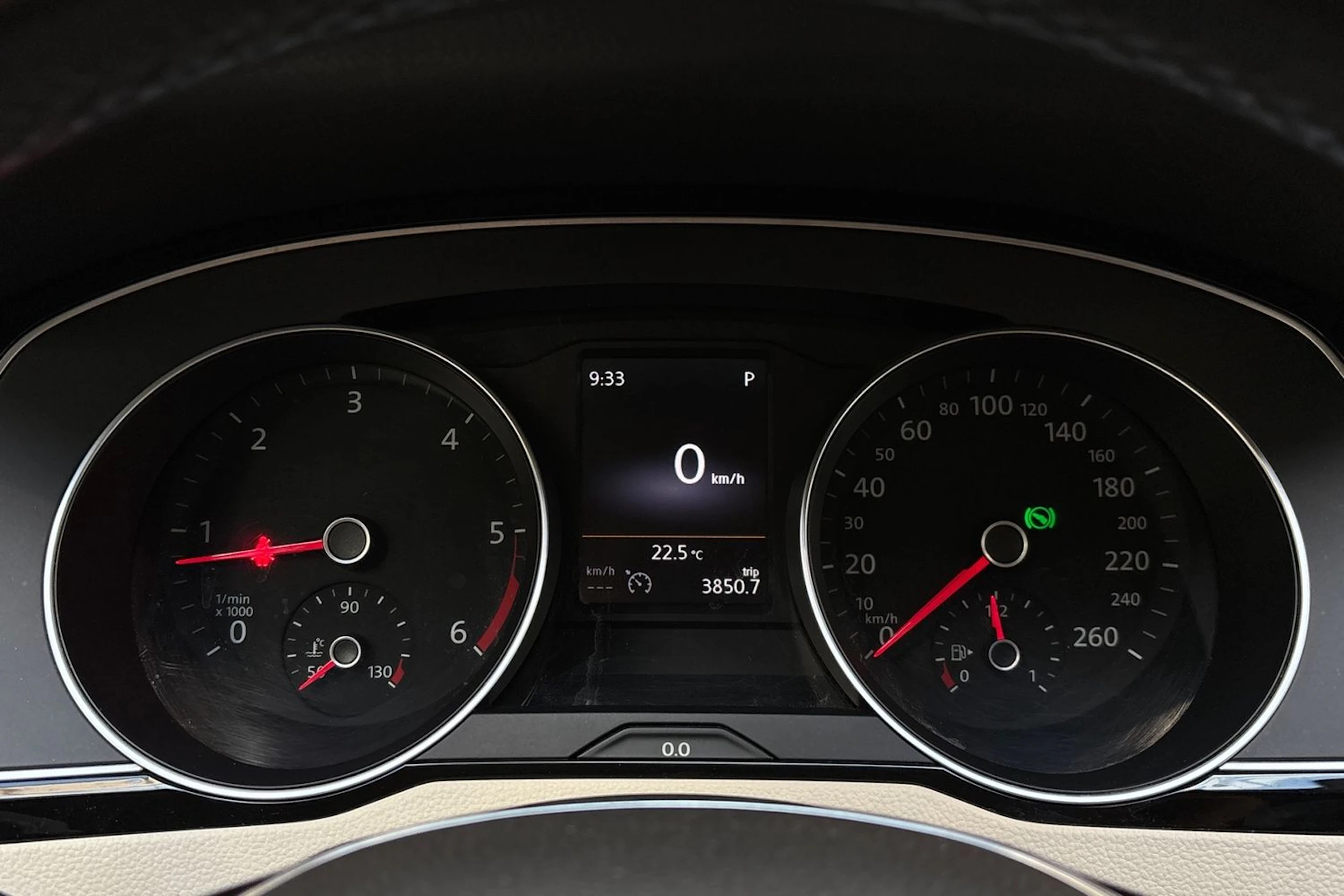 sininen Volkswagen Passat 2015 kuva 17.