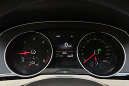 sininen Volkswagen Passat 2015 kuva 17.