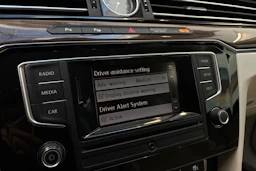 sininen Volkswagen Passat 2015 kuva 21.