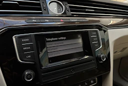 sininen Volkswagen Passat 2015 kuva 22.